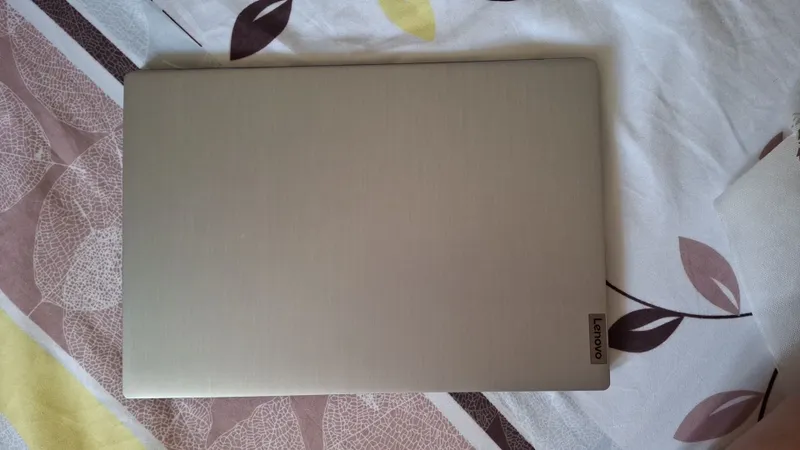 Noutbook satiladi IdeaPad3 256Gb — фото 1
