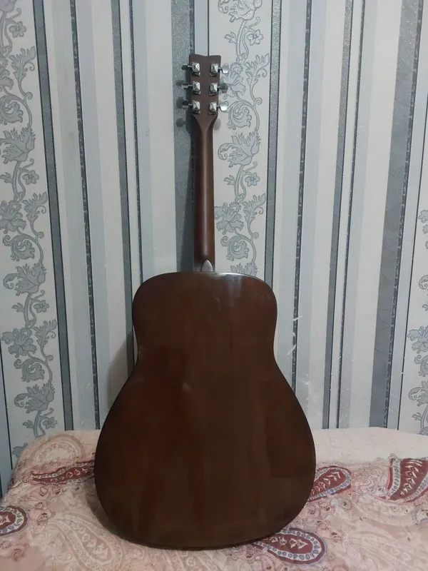 Yamaha F310 — акустическая гитара — фото 1
