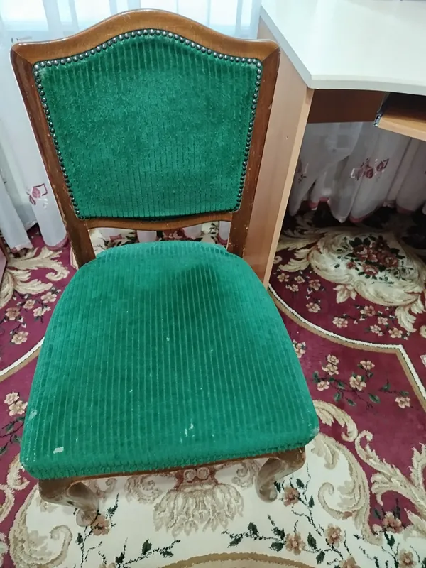 Стулья дубовые антиквар