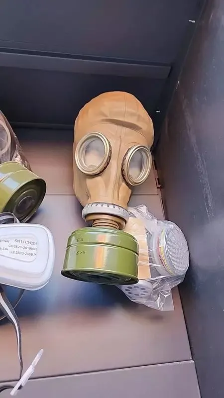 Противогаз защиты органов дыхания глаз и кожи лица — фото 2 Противогаз защиты органов дыхания глаз и кожи лица — фото 2