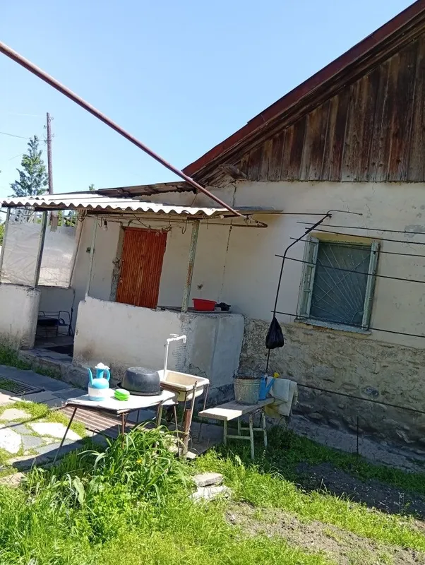 Продается дачный участок 7,6 соток. Бассейн, сад
