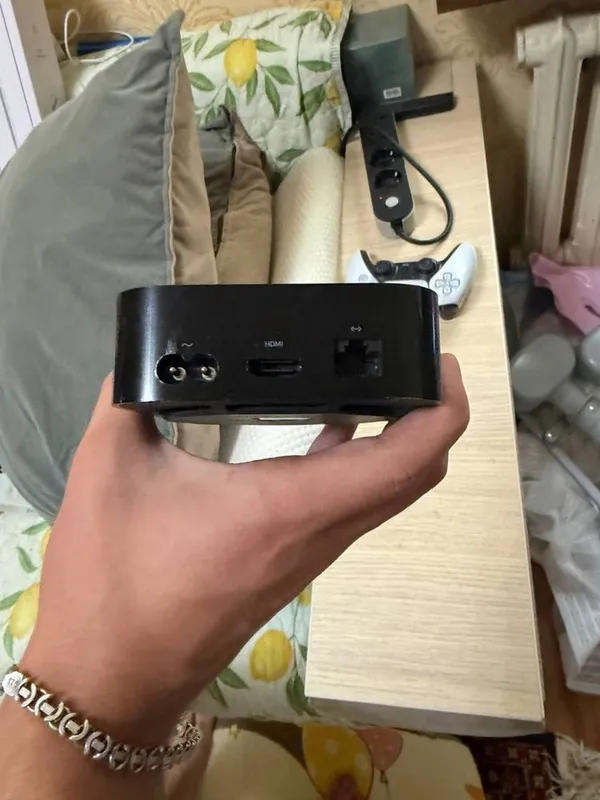 Apple TV продам срочно — фото 1