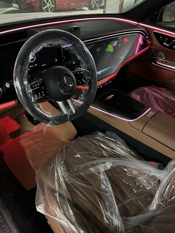MERCEDES E300 AMG LINE 4Matic 140 anniversary — фото 4