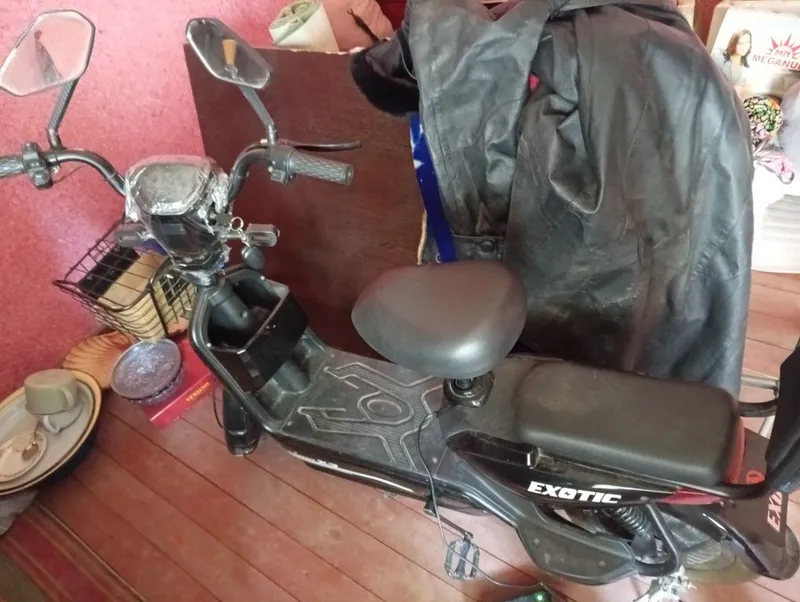 Elektron skutor sotiladi, yangi turibdi 2 Elektron skutor sotiladi, yangi turibdi 2