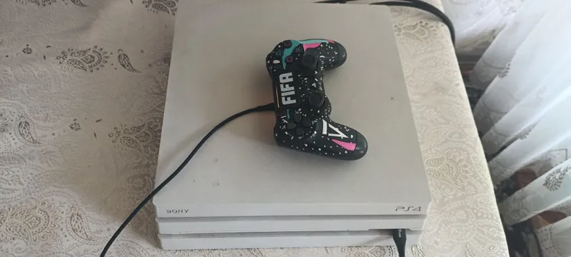 PlayStation 4 pro 1