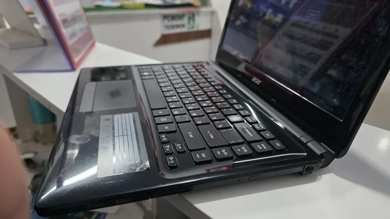 Acer Aspire E1-410 notebook. — фото 3