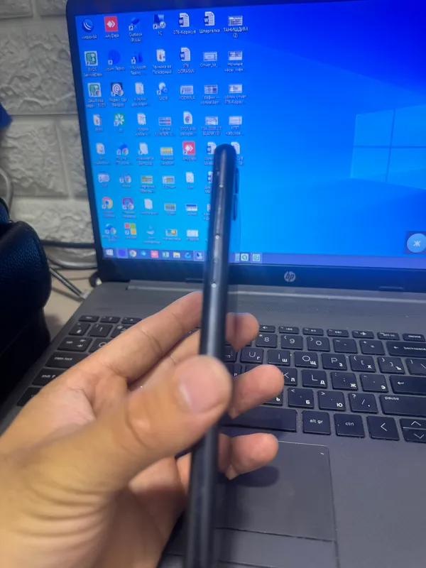 Samsung a04 s srocniy sotiladi 3
