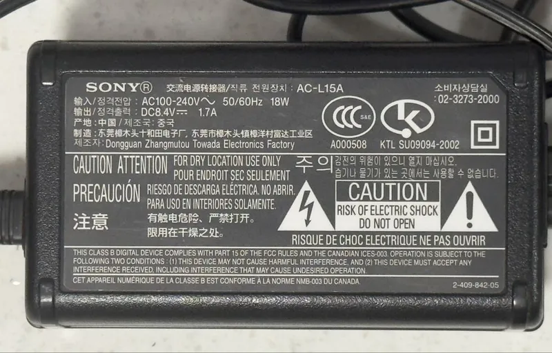 Sony AC-L15A адаптер постоянного питания для камер 3