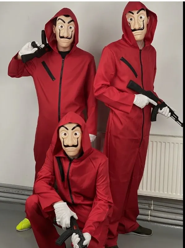 Бумажный дом костюм