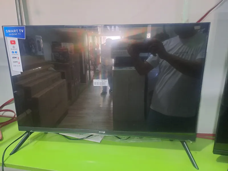 Televizor Brando 32" full hd Televizor Brando 32" full hd