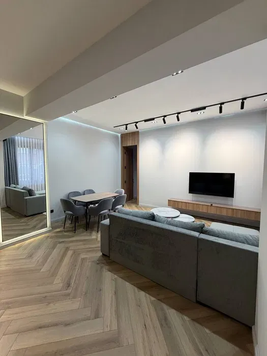 ЖК Real House 3/8/10  100 м²