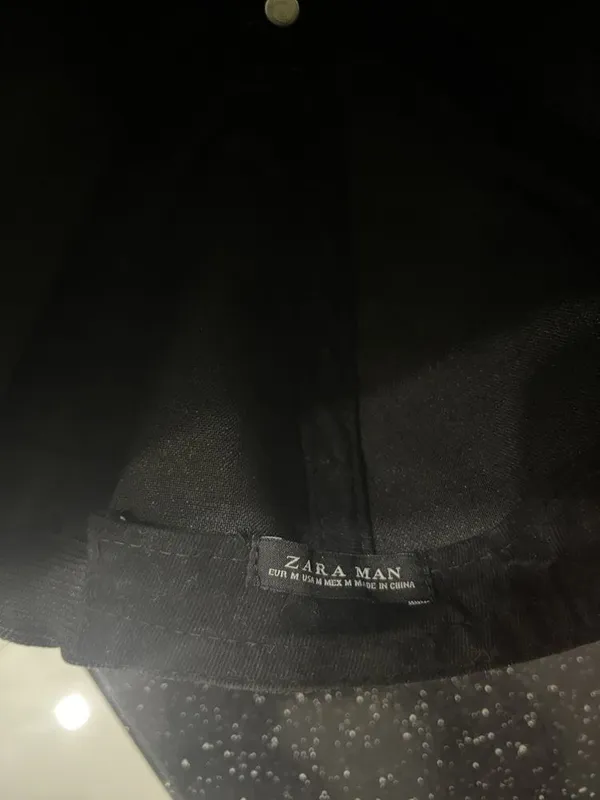 Продам кепку Zara оригинал 2 Продам кепку Zara оригинал 2