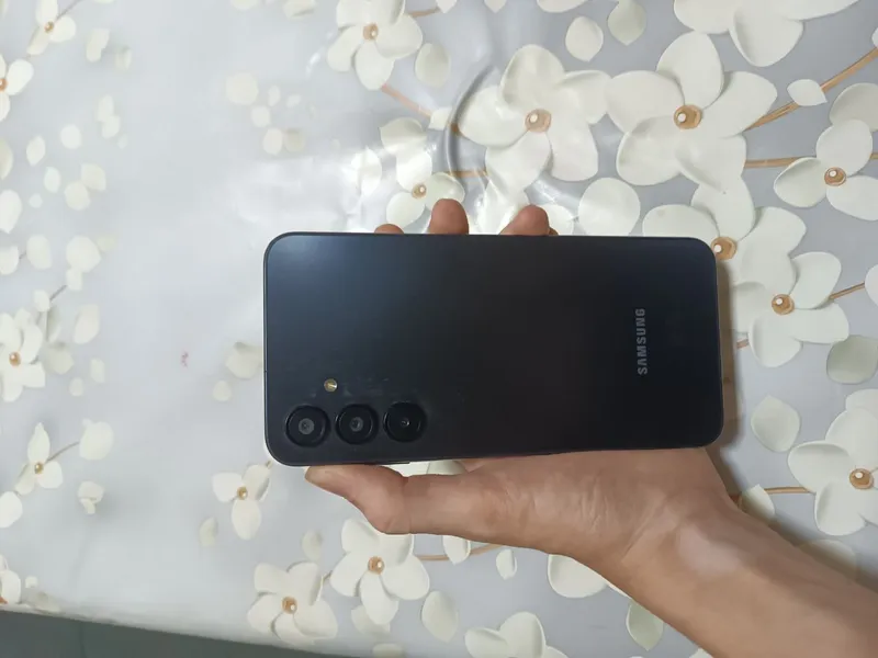 Samsung a16  ideal holatda
