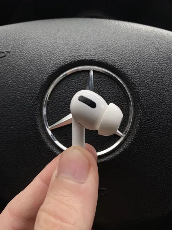 Левый наушник от airpods pro (оригинальный) — фото 1