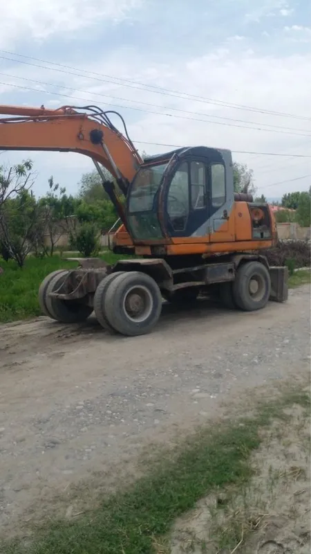 Samsung 132 ekskvator 1996 yil holati yaxshi ishga tayyor 7 Samsung 132 ekskvator 1996 yil holati yaxshi ishga tayyor 7