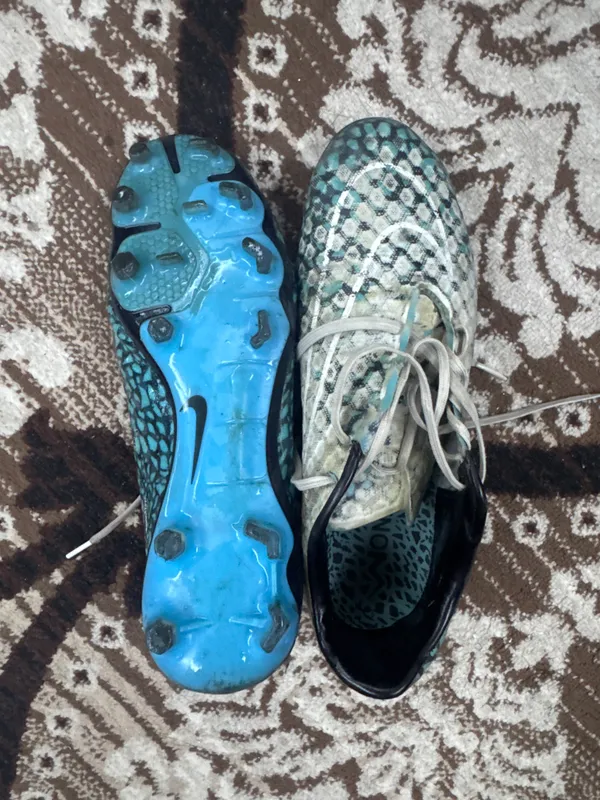 Butsi nike suv tegsa rangi ozgaradi 40 razmer 4 Butsi nike suv tegsa rangi ozgaradi 40 razmer 4