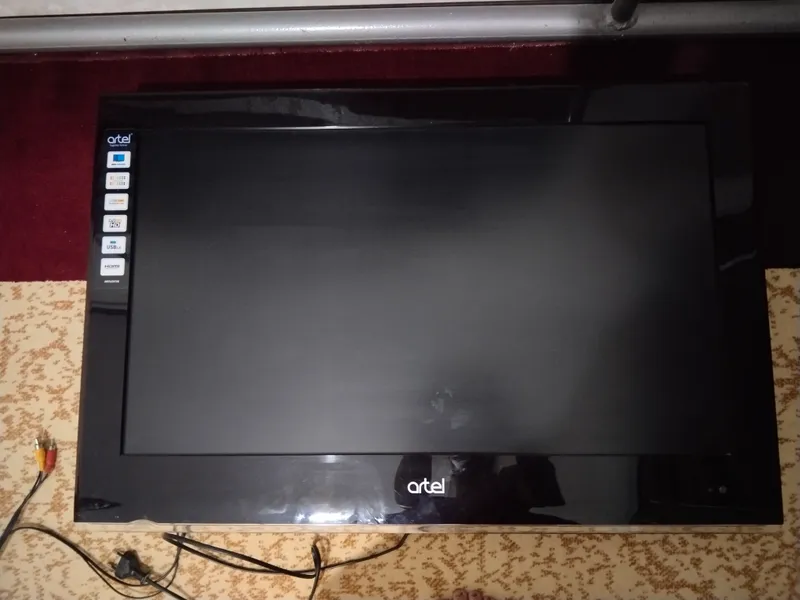 Artel brendindegi 32 lik televizor satilad