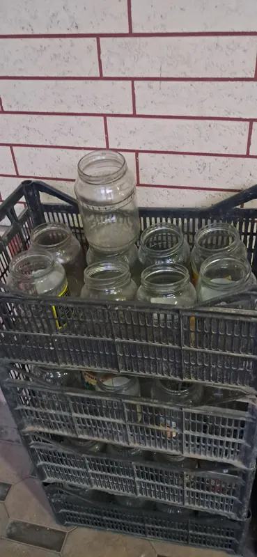 банки продаётся 3