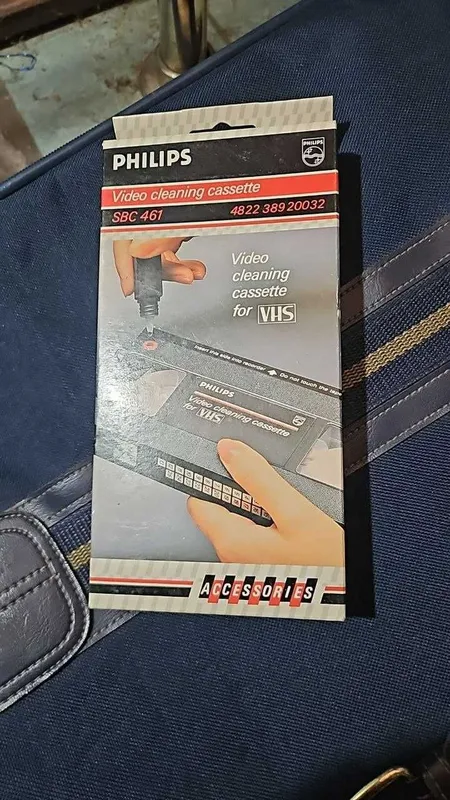 чистящая видео кассета Philips VHS