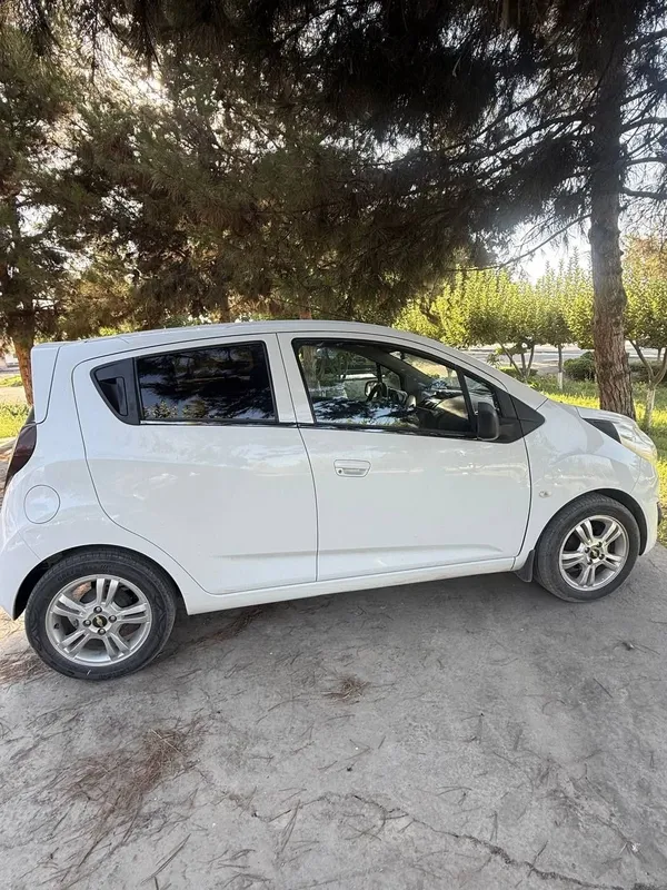 Chevrolet Spark sotiladi 4