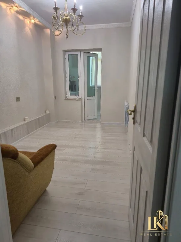 Продаётся 3-комнатная квартира, 75 м², 4/4 (кирпичный дом) 4