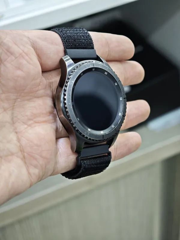 Galaxy watch Gear s3 black 1 Galaxy watch Gear s3 black 1