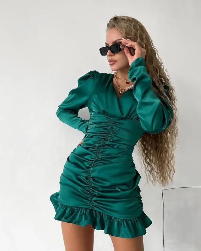 Платье короткое ( цвет - нефрит )S/M 2