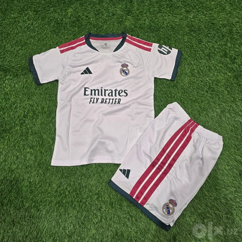 Детские одежда Detskiy futbol forma kaptok top мяч sarkanojka butsa 5 Детские одежда Detskiy futbol forma kaptok top мяч sarkanojka butsa 5