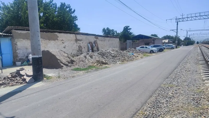 Yer sotiladi Nazarbek pushkinda 3