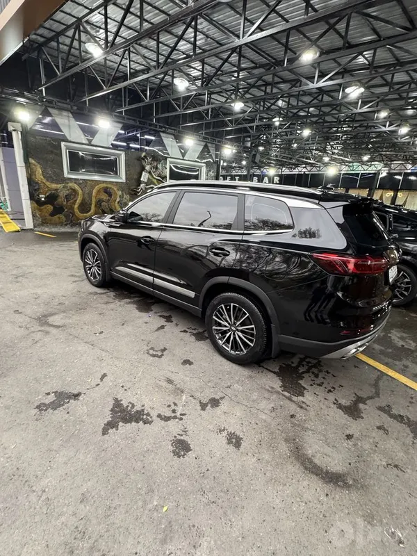 Chery Tiggo 8 Pro Full 2023 | 12 600 km | Servis daftarchasi 4 Chery Tiggo 8 Pro Full 2023 | 12 600 km | Servis daftarchasi 4