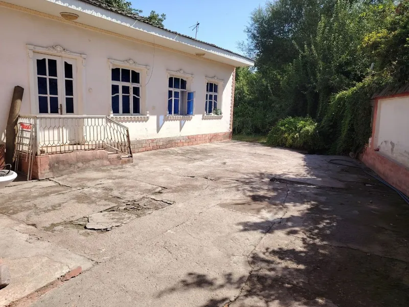 Srochna Hovli sotiladi !!! 1 Srochna Hovli sotiladi !!! 1