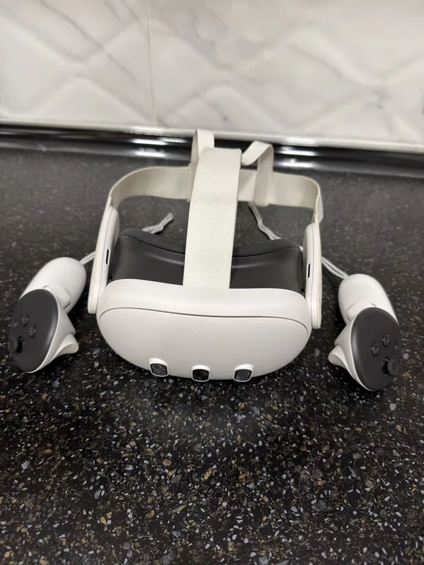 Oculus Quest 3 512Gb sotiladi — фото 1