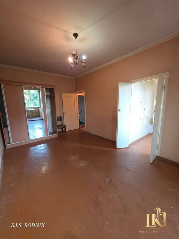 1 xonali kvartira sotiladi, 35 m², ta’mirsiz 3