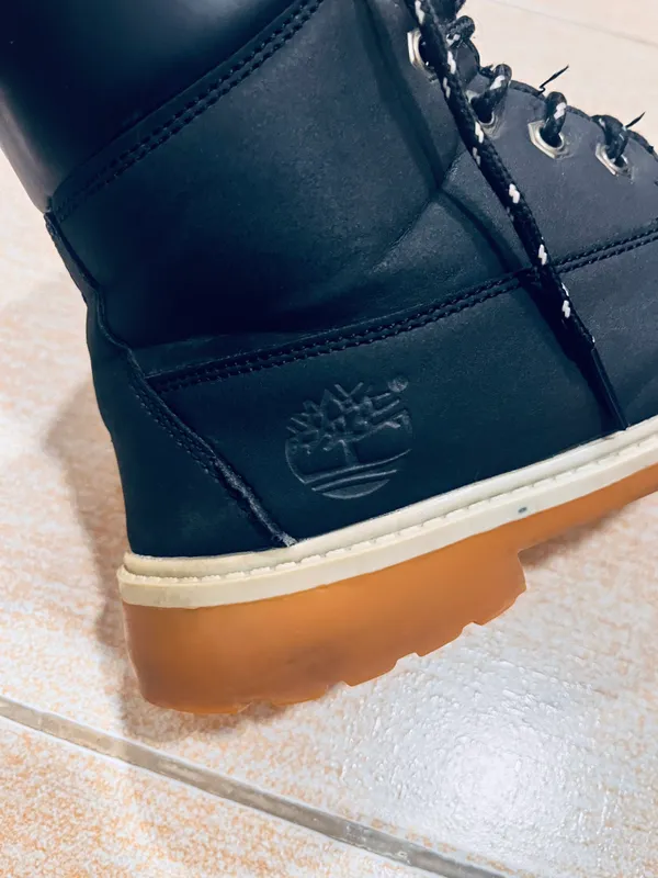 Продаются зимним ботинки Timberland
