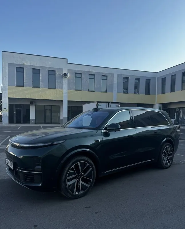 Lixiang L9 2023 года 1 Lixiang L9 2023 года 1