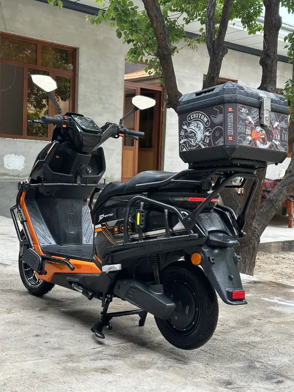 Skuter Sotiladi 5