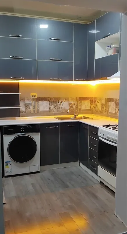 Срочно Продам 3× комнатную квартиру на Массиве Анаркулова — фото 1