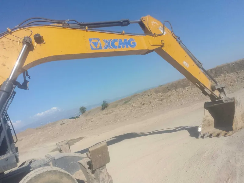 Колёсный экскаватор XCMG XE210WA 6