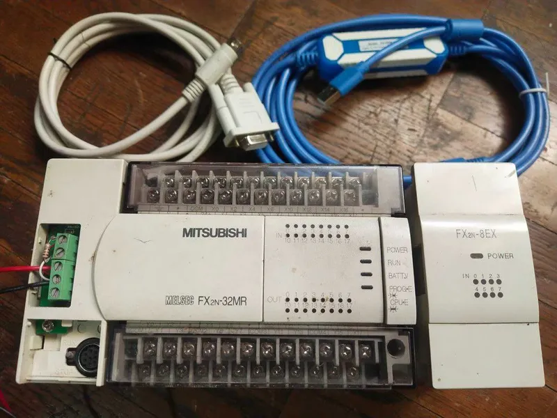 Mitsubishi melsec FX2n-32mr + 8ex + rs485