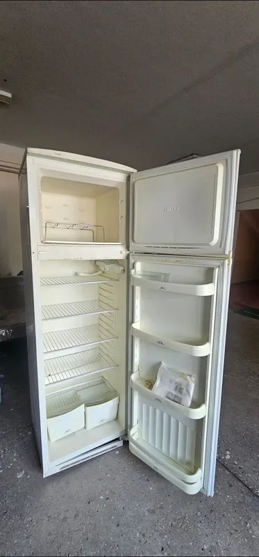 Продаётся Холодильник б/у вас рабочем состоянии