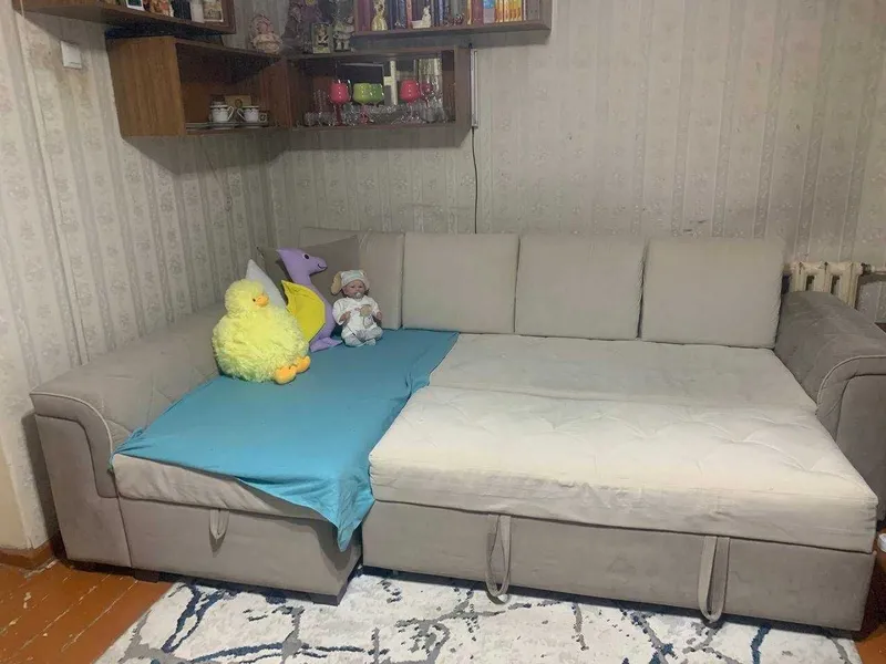 Burchakli divan-karovat sotaman — 100$ 2