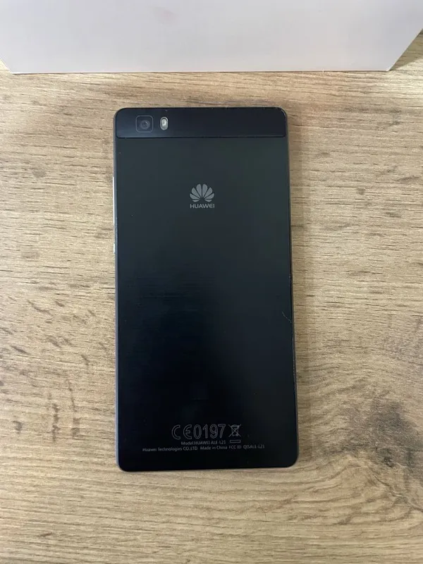Huawei P8 lite. Черный 2 Huawei P8 lite. Черный 2