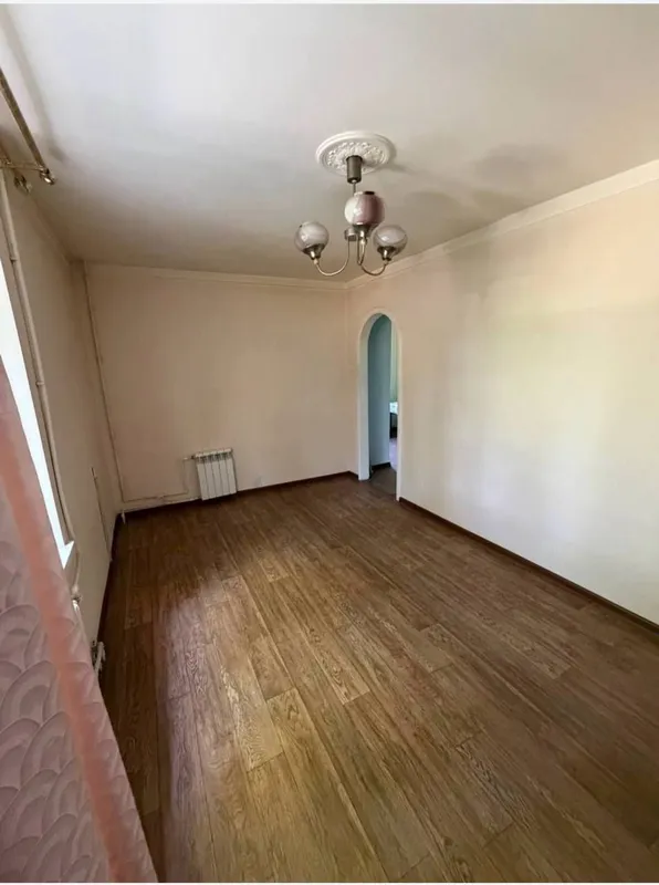 продам чиланзар 26.  одна комнатная 1
