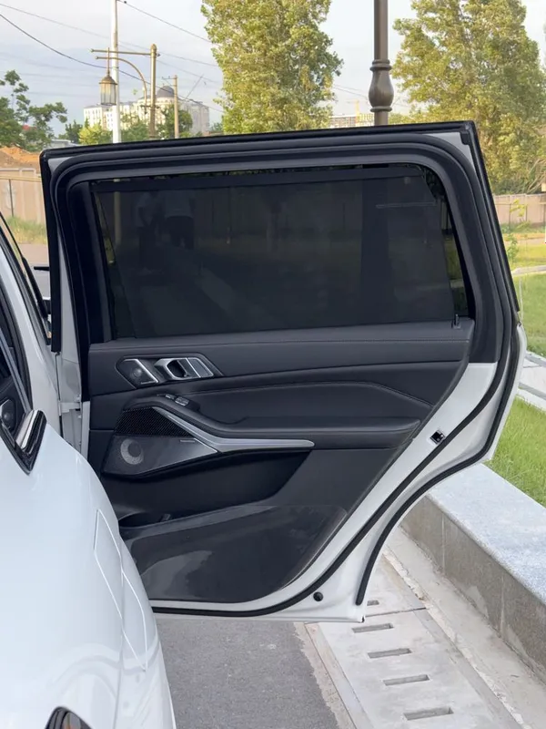 BMW X7 M60i xDrive 5 BMW X7 M60i xDrive 5