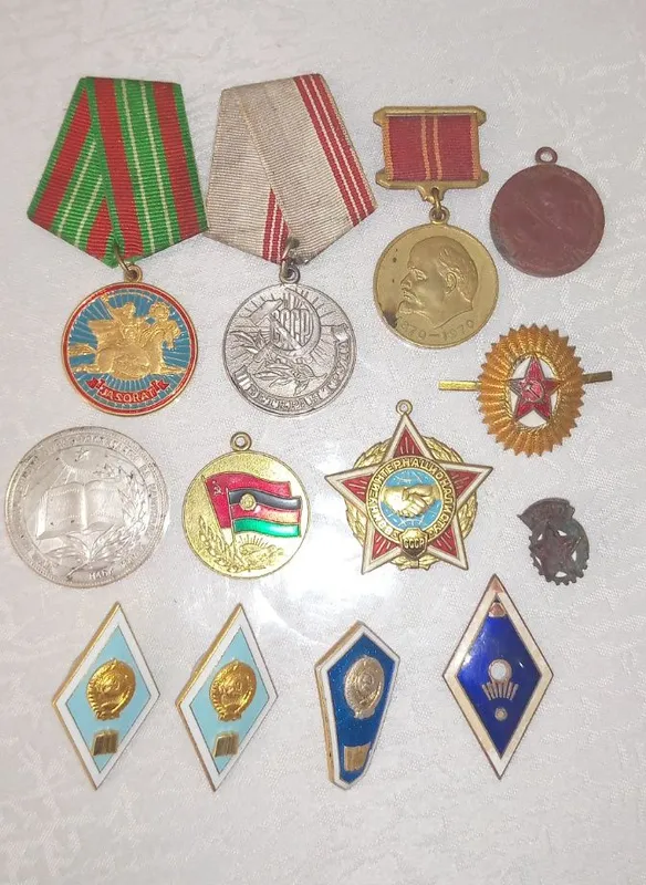 Медали и знаки разные