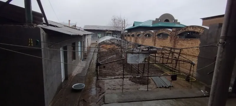 Теплица сотилади. Барча темирлари.