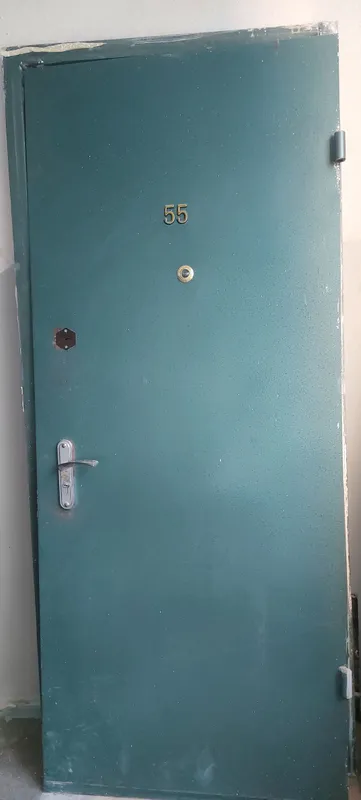 Старый железный дверь