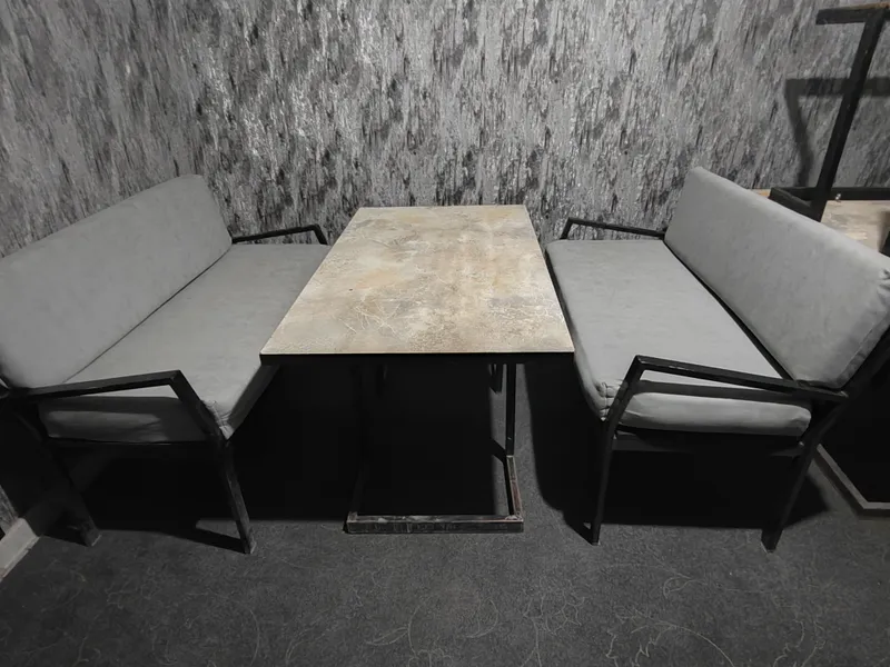 Stol-stul  oshxona, kafe, restoranlar uchun mos