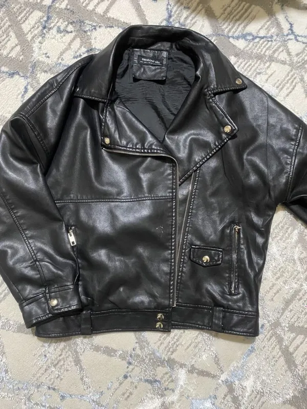 Куртка из эко кожи в идеальном состоянии размер l-xl ! Куртка из эко кожи в идеальном состоянии размер l-xl !