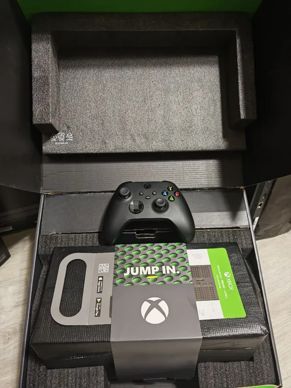 Xbox Series X 1tb в идеальном состоянии с играми — фото 1